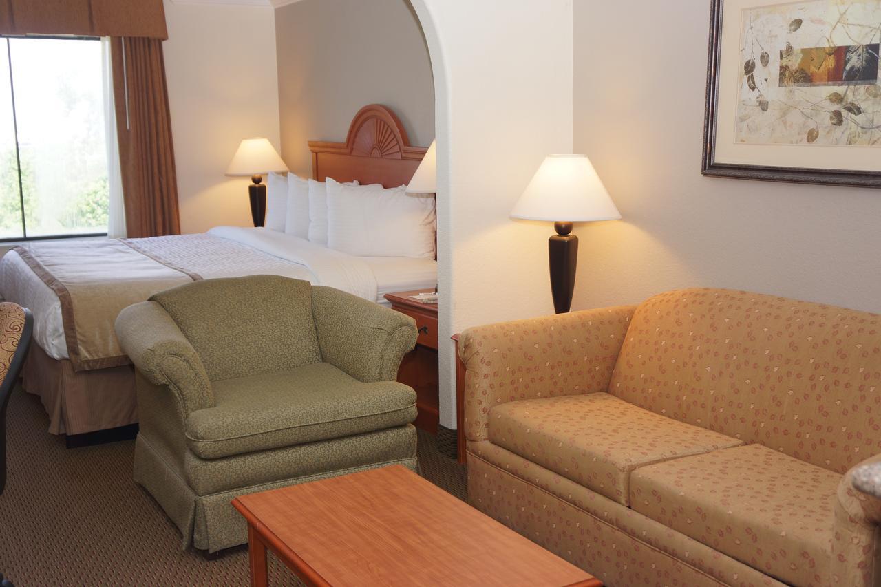 Best Western Isabelle Court Galliano Buitenkant foto